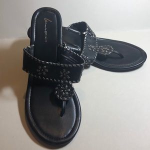 Women’s wedge sandals